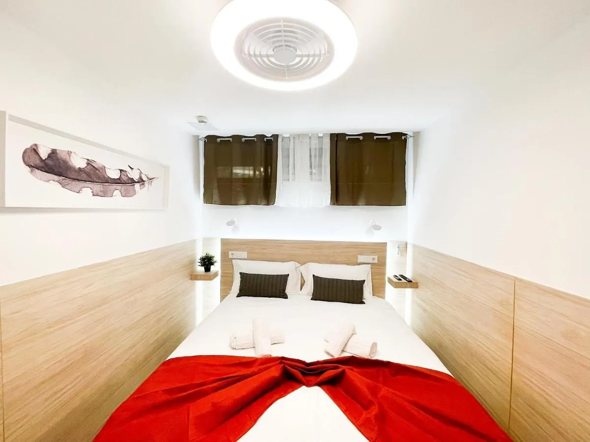 Pool View Holiday Home 普拉亚戴尔雷安格莱斯 0*,