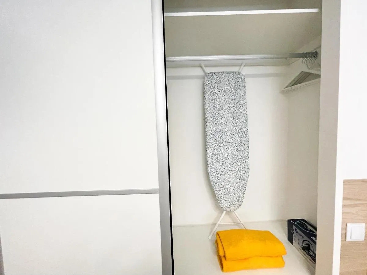 Pool View Holiday Home 普拉亚戴尔雷安格莱斯